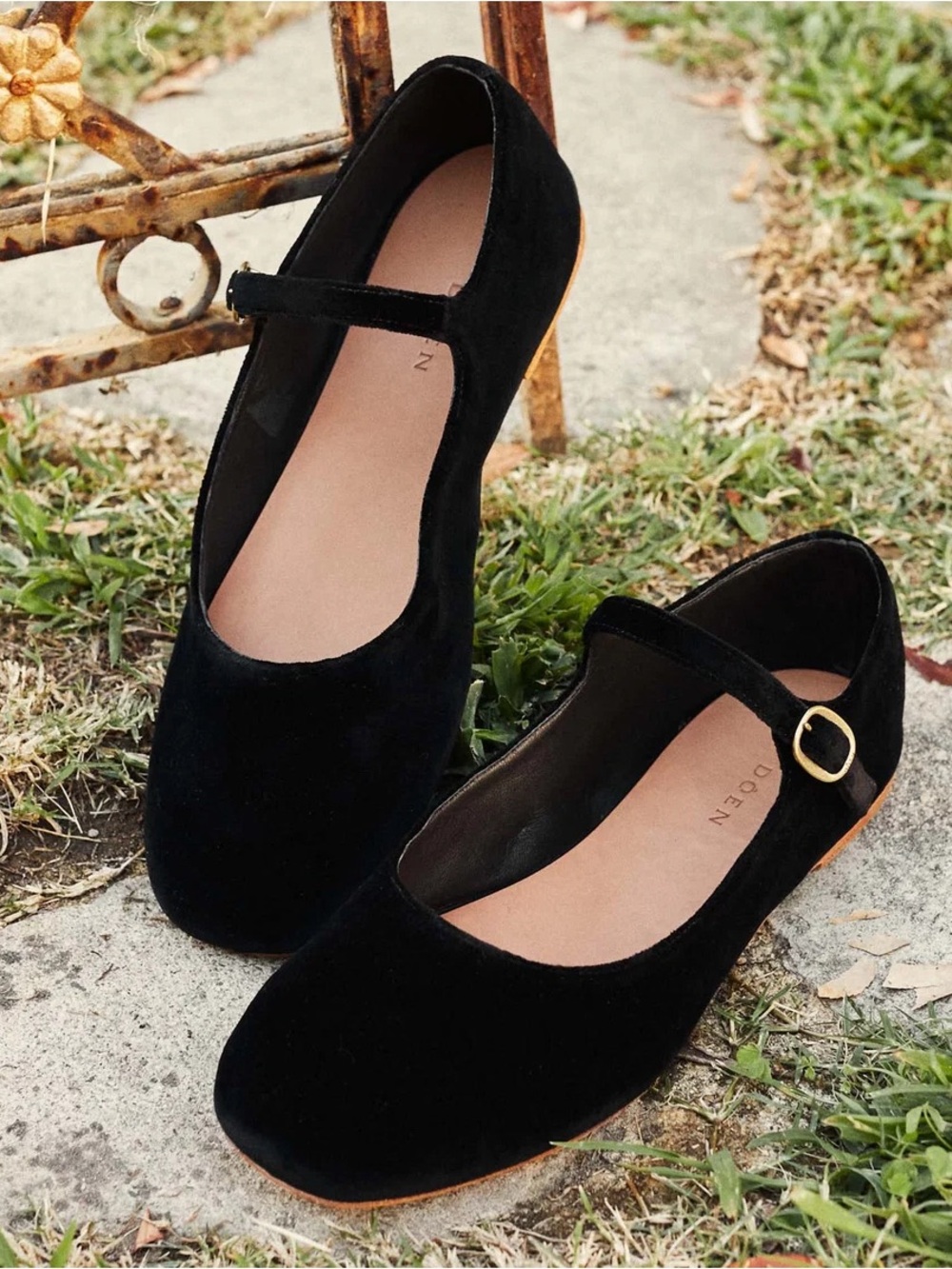 Doen | NWT Mary Jane Slipper in Black Velvet 39